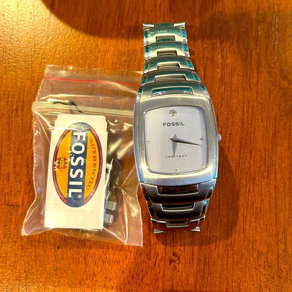 Fossil Arkitekt FS-3002 Unisex 50m Silver Barrel Analog Quartz Watch